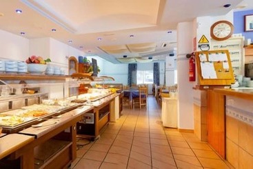 Ses Eufabietes Apartments & Restaurant