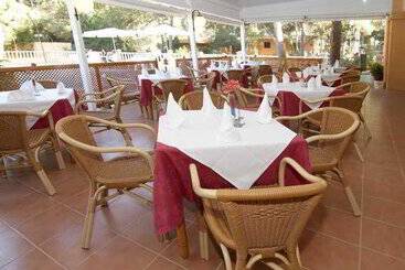 Ses Eufabietes Apartments & Restaurant