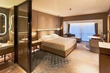 هتل Crowne Plaza Hohhot City Center