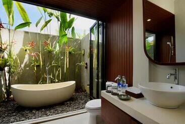 هتل Japa Suites & Villas