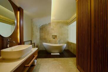 هتل Japa Suites & Villas
