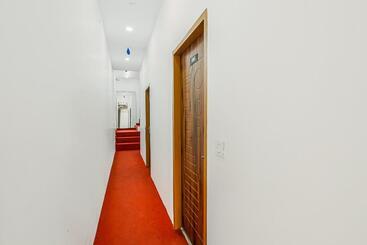 هتل Prince By Oyo Rooms