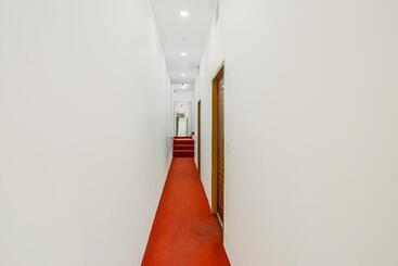 هتل Prince By Oyo Rooms