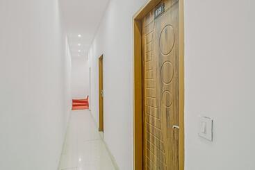 هتل Prince By Oyo Rooms