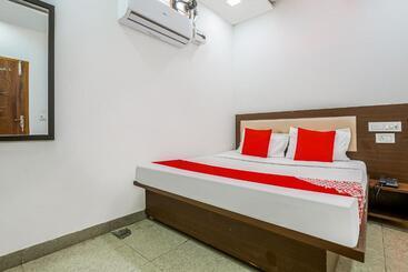 هتل Prince By Oyo Rooms