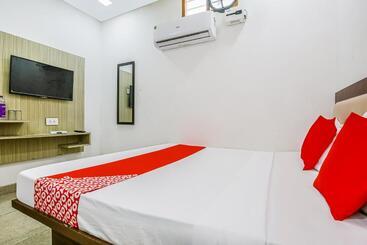 هتل Prince By Oyo Rooms