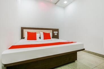 هتل Prince By Oyo Rooms
