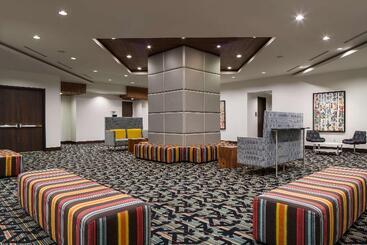 هتل آپارتمان Hampton Inn & Suites Denver Downtownconvention Center