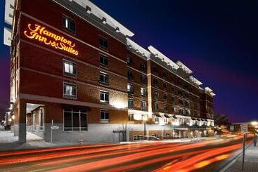 Hampton Inn & Suites Raleigh Downtown
