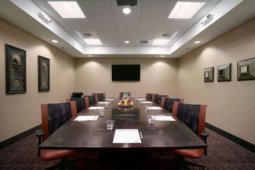Hampton Inn & Suites Williston