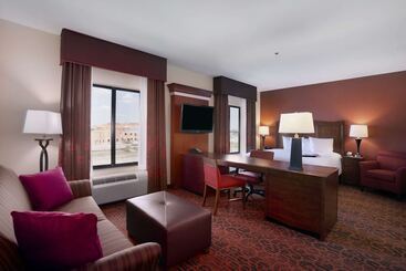 Hampton Inn & Suites Williston