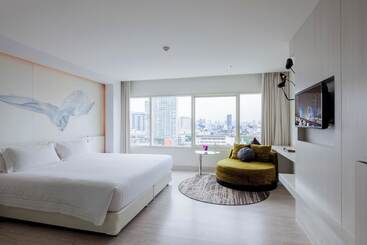 Centara Watergate Pavilion Hotel Bangkok