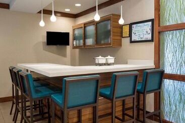 هتل Comfort Suites Bossier City  Shreveport East