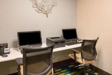 هتل Comfort Suites Bossier City  Shreveport East