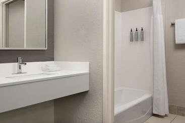 هتل Courtyard By Marriott Panama City