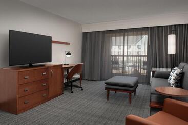 هتل Courtyard By Marriott Panama City