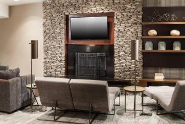 هتل Courtyard By Marriott Hattiesburg