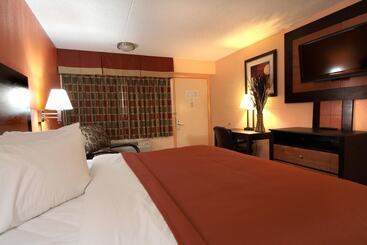 Отель Days Inn By Wyndham Independence