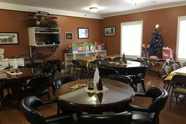 هتل Depot Inn & Suites