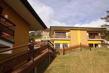 هتل Ficus Sunset Suites