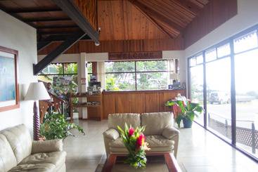 هتل Ficus Sunset Suites