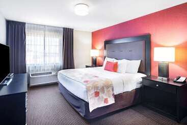 هتل Hawthorn Suites By Wyndham Williston
