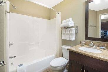 هتل Hawthorn Suites By Wyndham Williston