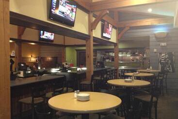 هتل Hawthorn Suites By Wyndham Williston