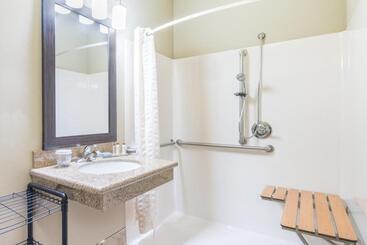 هتل Hawthorn Suites By Wyndham Williston