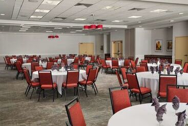 هتل Hilton Garden Inn Ann Arbor