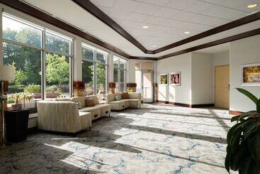 هتل Hilton Garden Inn Ann Arbor