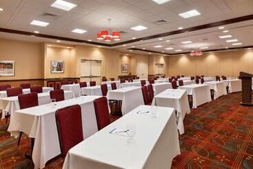 هتل Hilton Garden Inn Ann Arbor