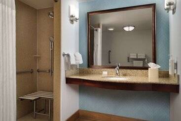 هتل Hilton Garden Inn Ann Arbor