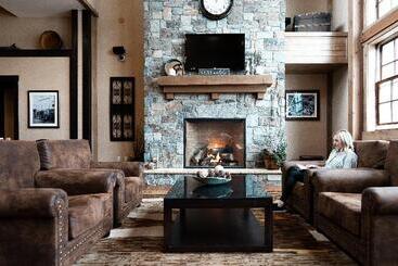 هتل Holiday Inn Resort Deadwood Mountain Grand, An Ihg