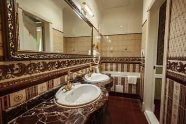 هتل Royal Grand