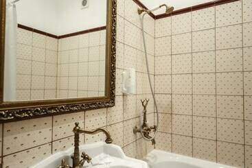 هتل Royal Grand