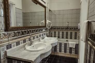 هتل Royal Grand