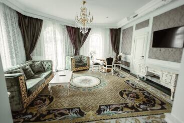 هتل Royal Grand