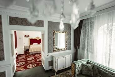 هتل Royal Grand