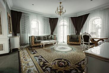 هتل Royal Grand
