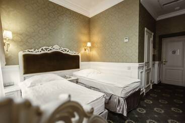 هتل Royal Grand