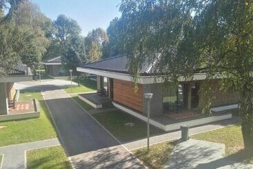 هتل Villas And Apartments Oaza