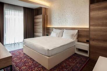 هتل Villas And Apartments Oaza