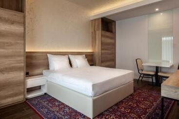 هتل Villas And Apartments Oaza