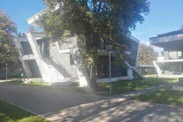 هتل Villas And Apartments Oaza
