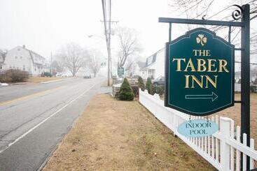 هتل Taber Inn