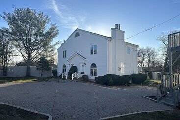 هتل Taber Inn