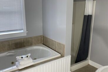 هتل Taber Inn