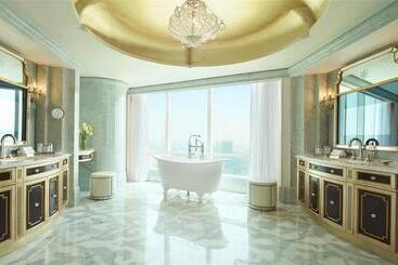 هتل The St. Regis Abu Dhabi