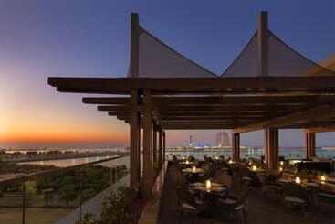 هتل The St. Regis Abu Dhabi